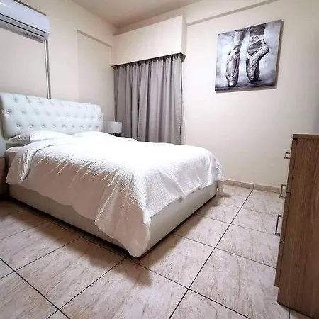 Tony'S Boutique Apartment Larnaca Exterior photo